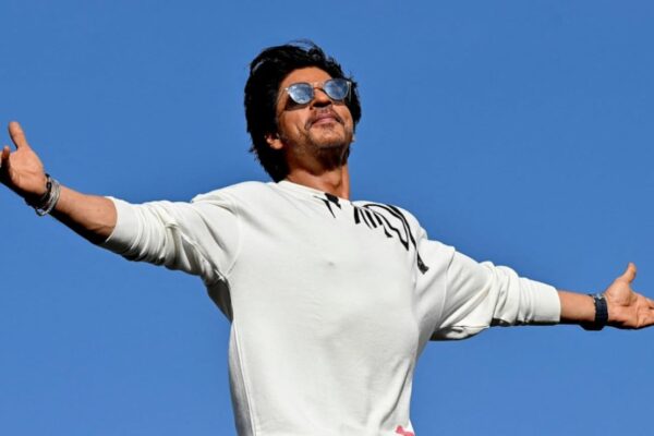 आज की खबर: सोनू निगम या शान नहीं शाहरुख खान को ‘रोमांस किंग’ बनाने में इस सिंगर ने निभाई अहम भूमिका, जानते हैं नाम?