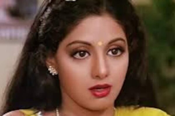 आज की खबर: जब श्रीदेवी से पहली बार मिलीं काजोल, 19 साल थी उम्र और मिलते ही कहा था….