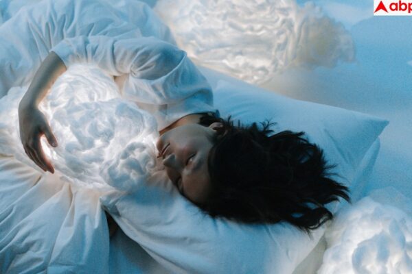 आज की खबर: Weird dreams during fever: बीमार होने पर क्यों आते हैं डरावने सपने, इसके पीछे क्या होता है साइंस?