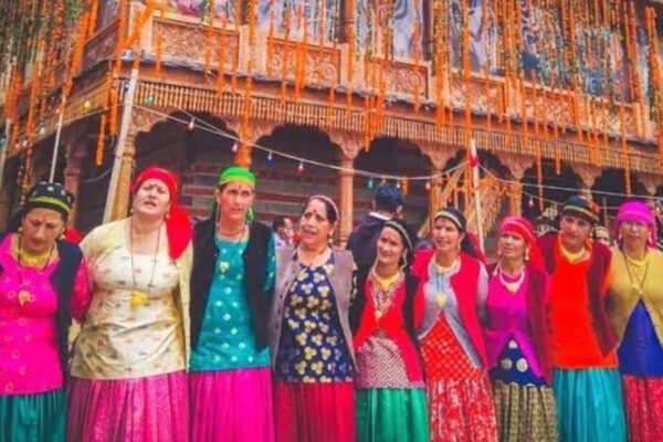 आज की खबर: शादी में तीन गहनों से ज्यादा पहने, तो 50 हजार का जुर्माना, उत्तराखंड के दो गांव का गजब फरमान