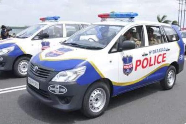 आज की खबर: मोबाइल चोर का पीछा कर रही थी पुलिस…तभी चलने लगीं गोलियां, हैदराबाद में ये हुआ क्या