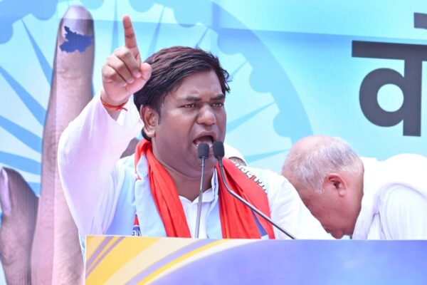 आज की खबर: बिहार चुनाव से पहले दलबदल सिर्फ कुछ नेताओं का पलायन या VIP के भविष्य का संकेत?