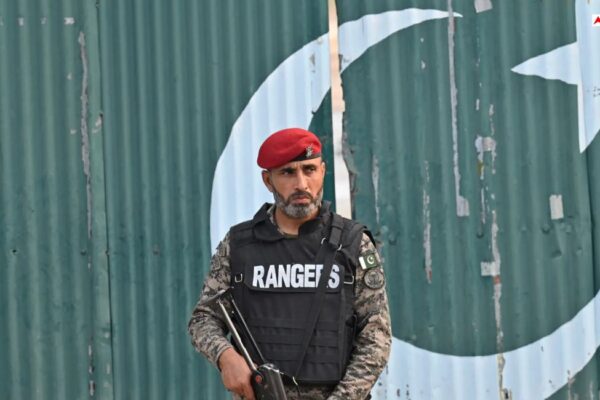 आज की खबर: ‘हिंदुओं ने कभी इतनी क्रूरता नहीं…’, मौलवी ने PAK आर्मी के खिलाफ दिया बयान तो डरे आसिम मुनीर, सलाखों के पीछे पहुंचाया