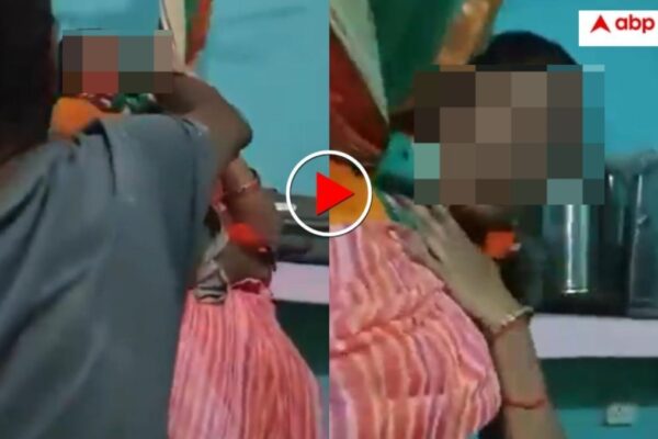 आज की खबर: कमरे में फांसी लगा रही थी महिला, ऐन वक्त पर कांस्टेबल ने बचाई जान- वीडियो हो रहा वायरल