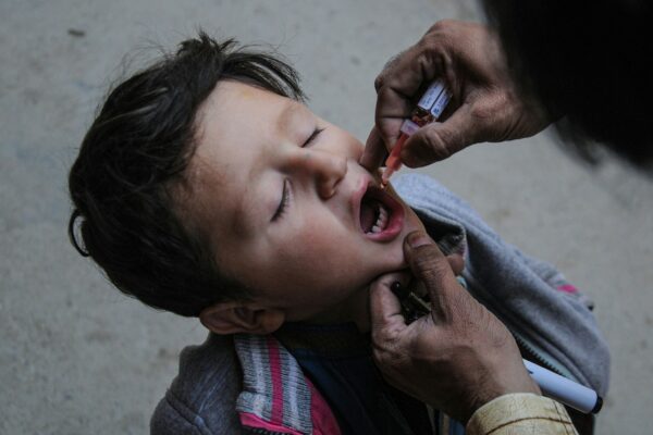 आज की खबर: तीन साल में बंद होगा पोलियो निगरानी नेटवर्क, डॉक्टरों ने कहा– सतर्कता घटाना जोखिम भरा