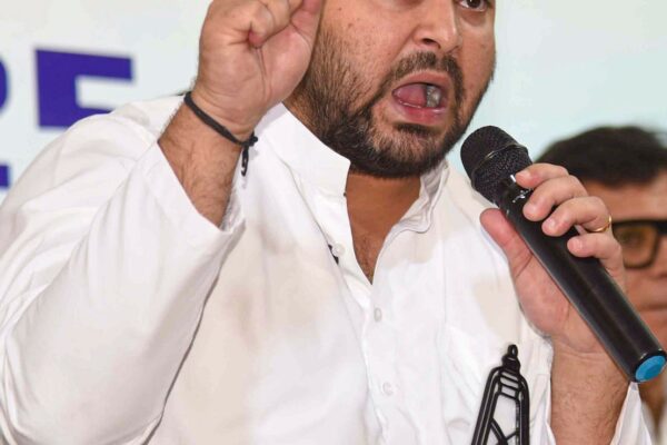 आज की खबर: LIVE: बिहार के इन 3 जिलों में आज तेजस्वी यादव की जनसभा, भरेंगे चुनावी हुंकार