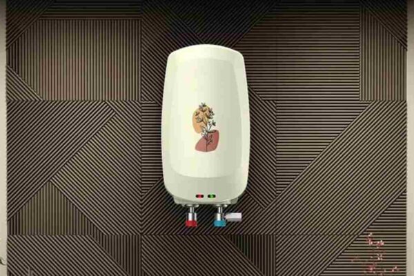 आज की खबर: गीजर खरीदने से पहले जरूर पढ़ें! स्टोरेज और इंस्टेंट गीजर में कौन है बेहतर, 90% लोग करते हैं यही गलती