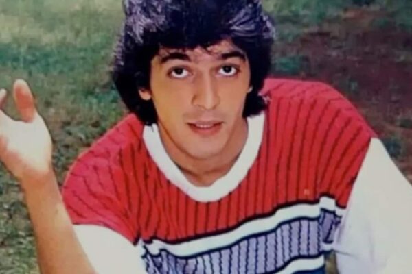 आज की खबर: अपनी पहली ही फिल्म में हीरोइन को दिल दे बैठे थे चंकी पांडे, पटाने के लिए बोला झूठ और करवा बैठे एक्सिडेंट