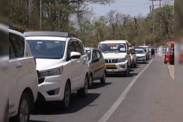 आज की खबर: उत्तराखंड जाने का है प्लान तो और ढीली करनी होगी जेब,  हर  बाहरी गाड़ी को देना होगा इतना टैक्स, पढ़ें पूरी रिपोर्ट