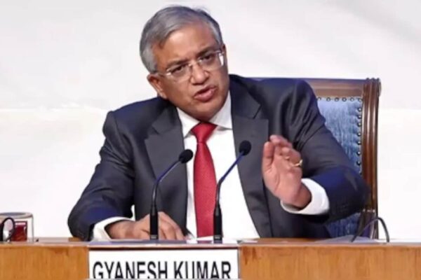 आज की खबर: बिहार के बाद किन राज्यों में वोटर लिस्ट की समीक्षा होगी, चुनाव आयोग थोड़ी देर में SIR पर करेगा बड़ा ऐलान