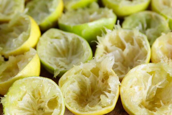 आज की खबर: कबाड़ नहीं शानदार जुगाड हैं नींबू के छिलके, देता है ऐसे ऐसे फायदे कि जान लिया तो पड़ोसी से मांग कर इकट्ठे कर लेंगे