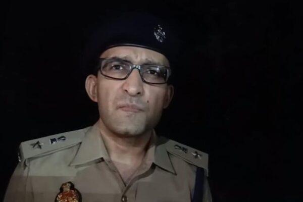 आज की खबर: लखनऊ में युवक की गोली मारकर हत्या, शव के पास से मिले शराब के कई पाउच, परिवार का गंभीर आरोप