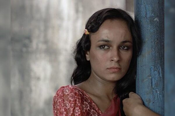 आज की खबर: शादीशुदा डायरेक्टर से दूसरी शादी के लिए इस्लाम कुबूल करने वाली एक्ट्रेस की 4 फोटो, बेटी हैं सुपरस्टार