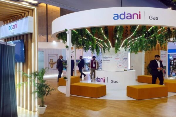 आज की खबर: अदाणी टोटल गैस के FY26 Q2 में शानदार नतीजे, रेवेन्यू में 19% तो CNG-PNG खपत में 16% की बढ़ोतरी