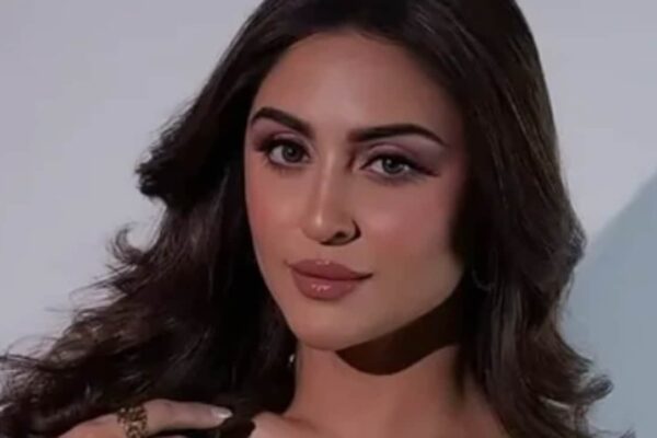 आज की खबर: क्रिस्टल डिसूजा का हुआ ब्रेकअप, तीन साल से गुलाम गौस दीवानी को कर रही थीं डेट