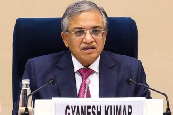 आज की खबर: देश के 12 राज्यों और यूटी में शुरू होगा वोटर लिस्ट का SIR, मुख्य चुनाव आयुक्त ने बताया कैसे भरें फार्म